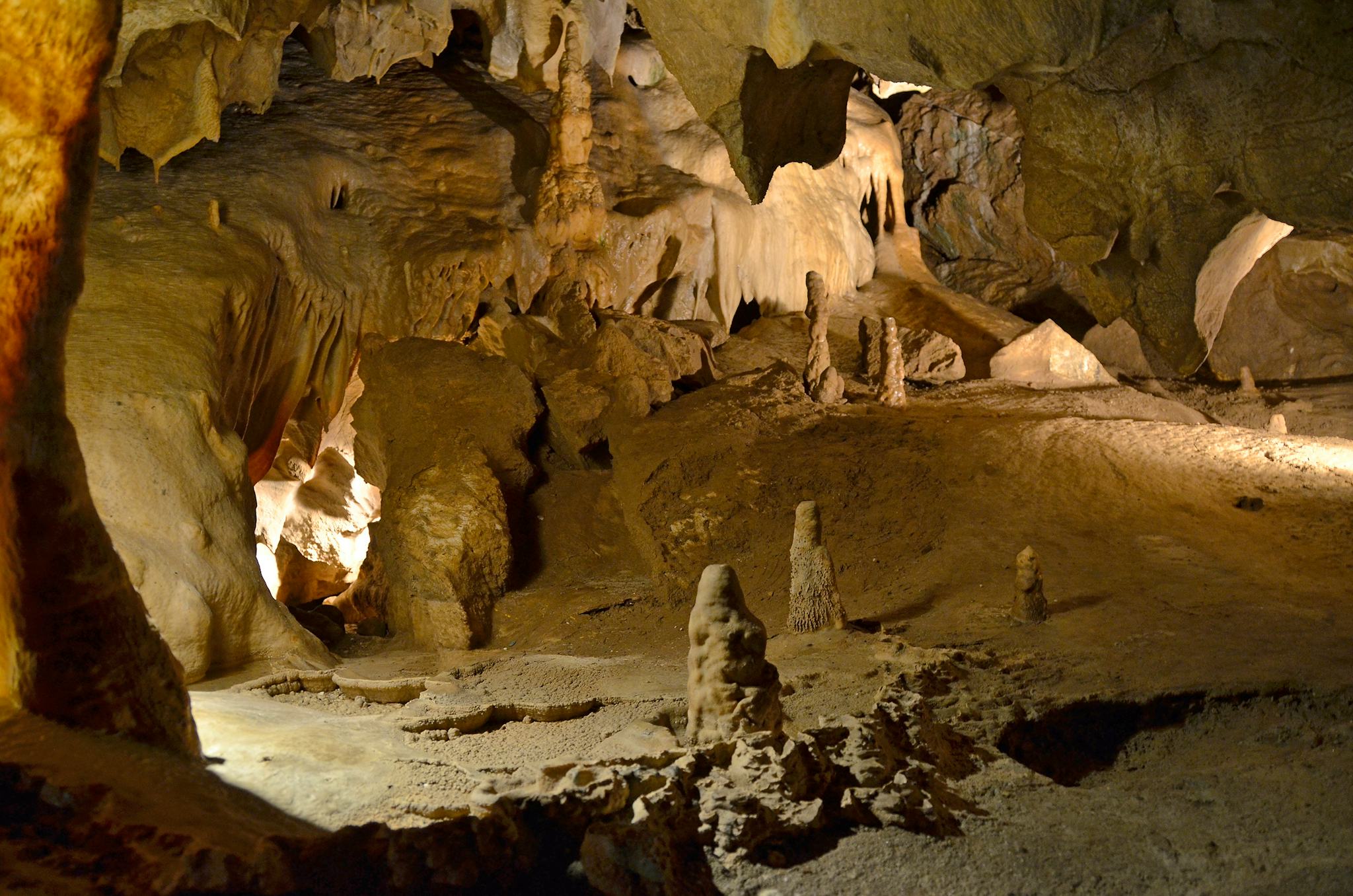 Koneprusy Cave