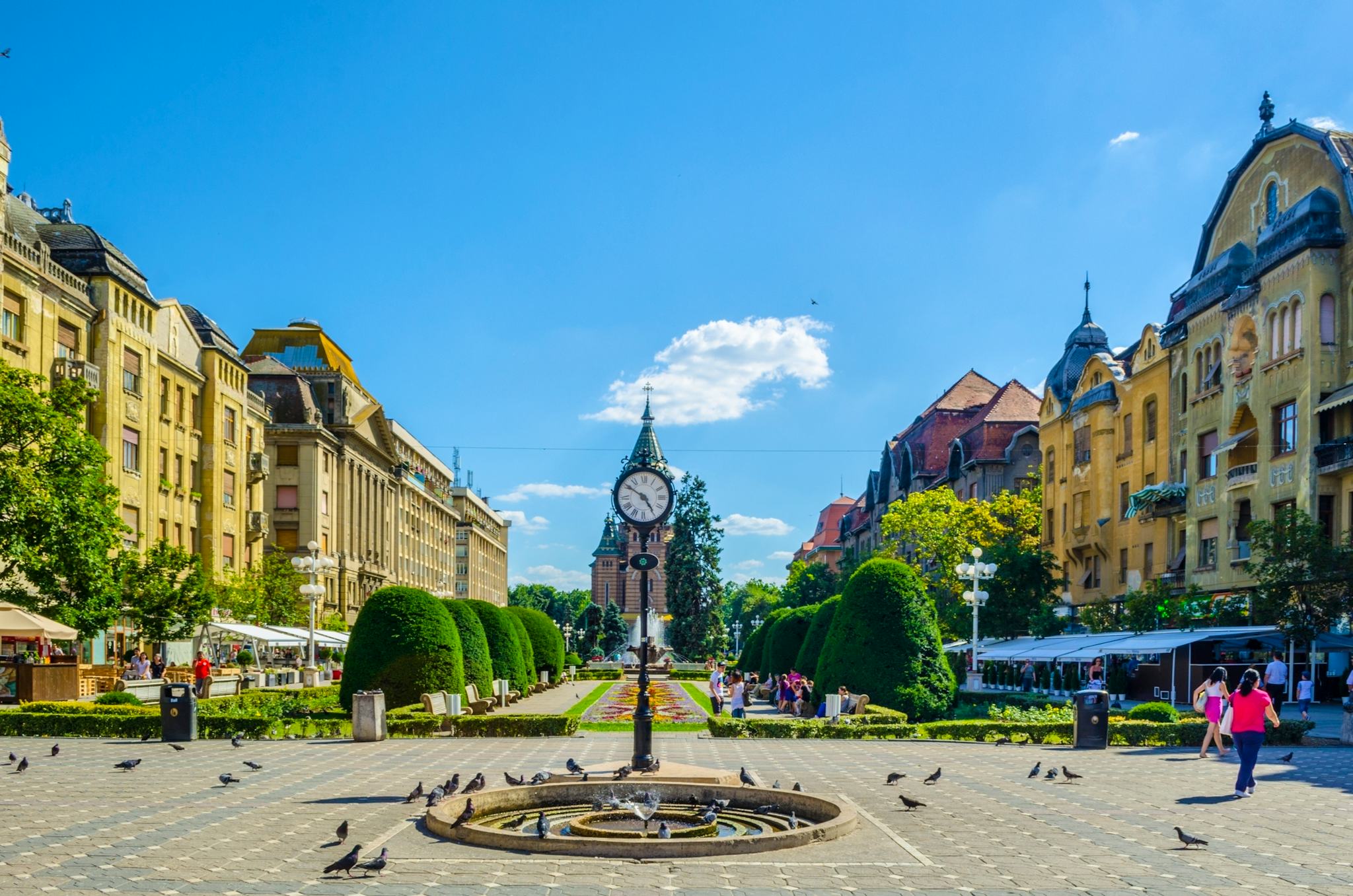 Oradea to Arad and Timisoara: Private day trip