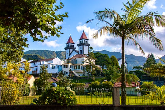 Furnas