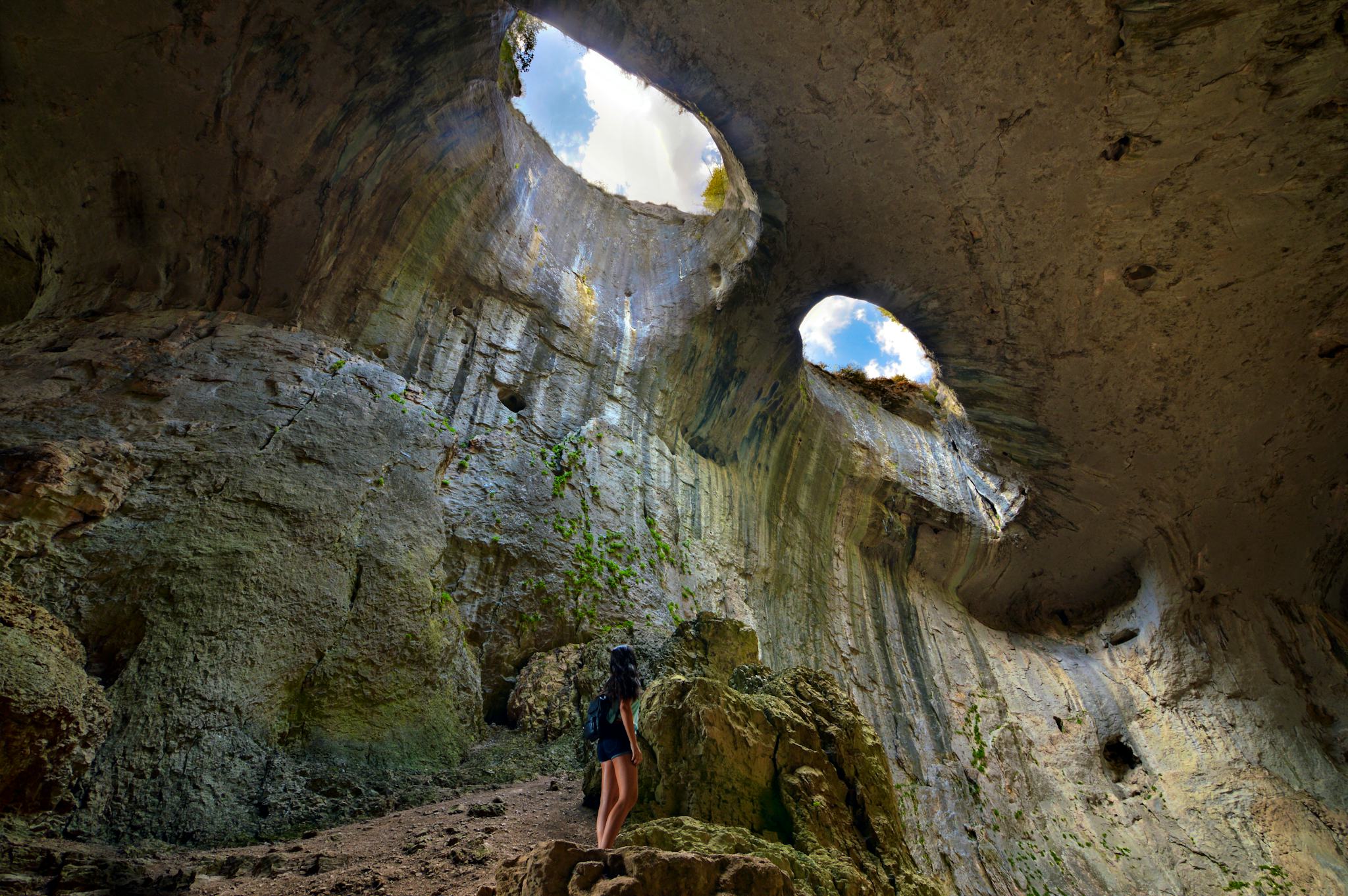 Sofia to Prohodna Cave and Devetashka Cave: Private day trip