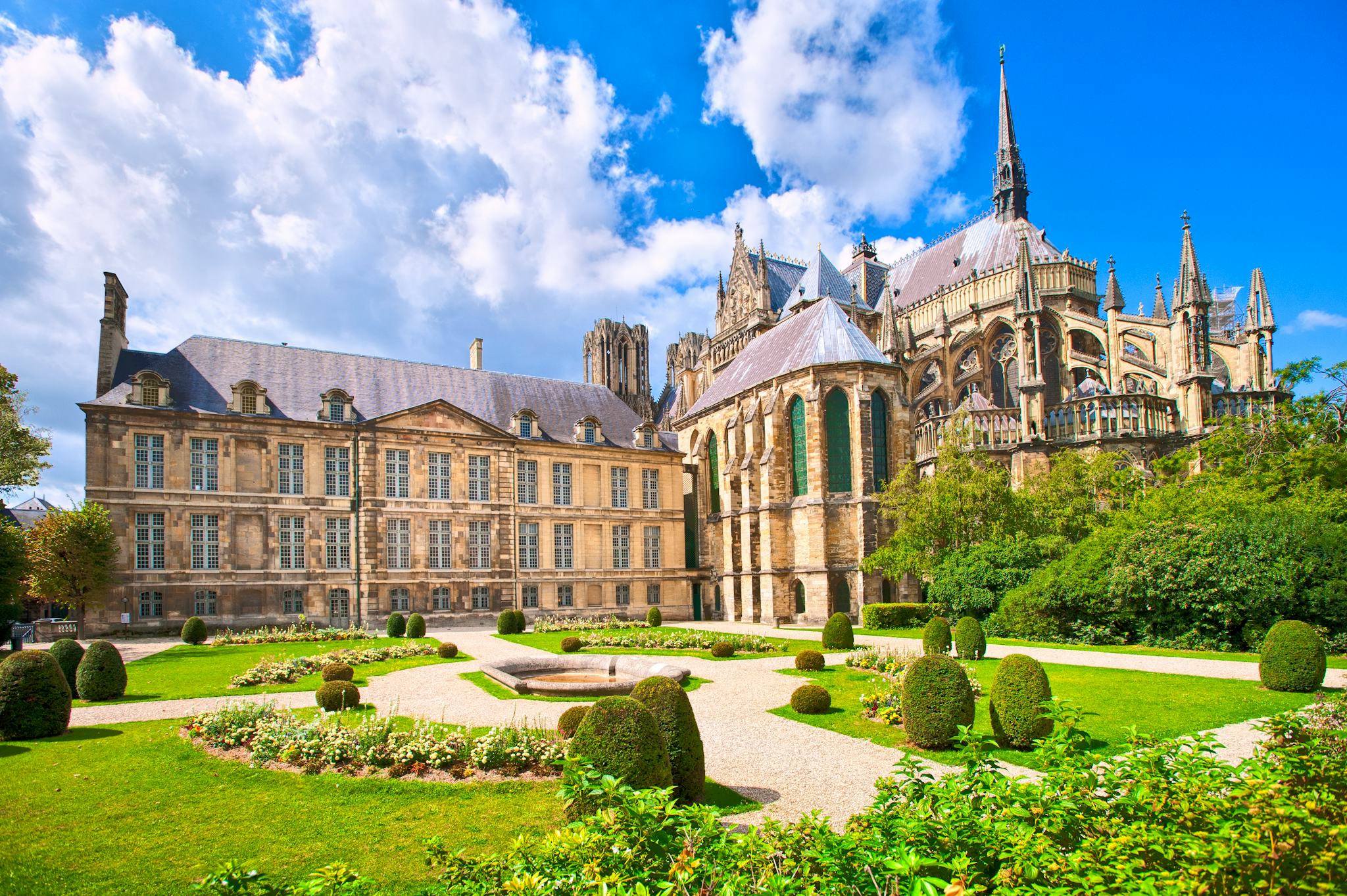Paris to Reims and Amiens: Private day trip