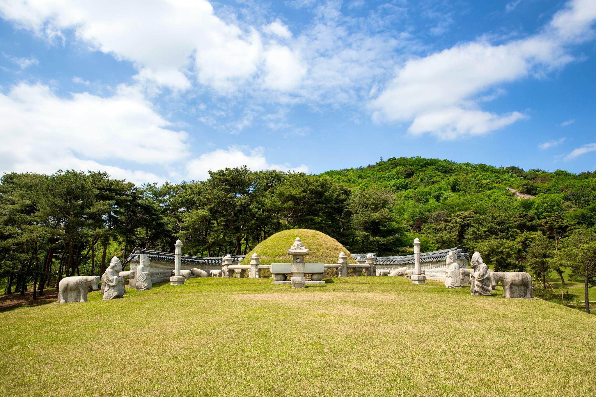 Sareung Royal Tombs
