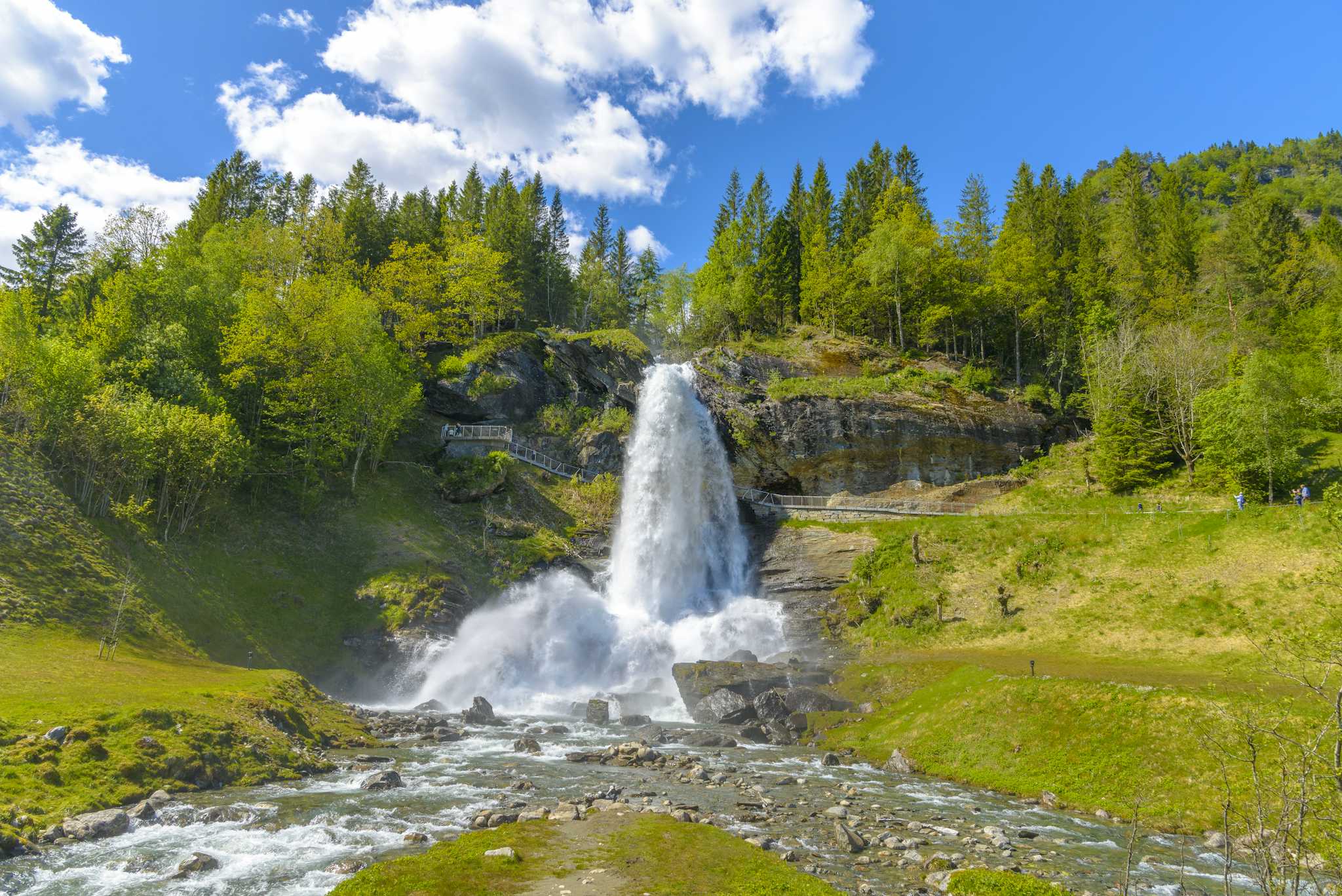 Steinsdalsfossen Wasserfall