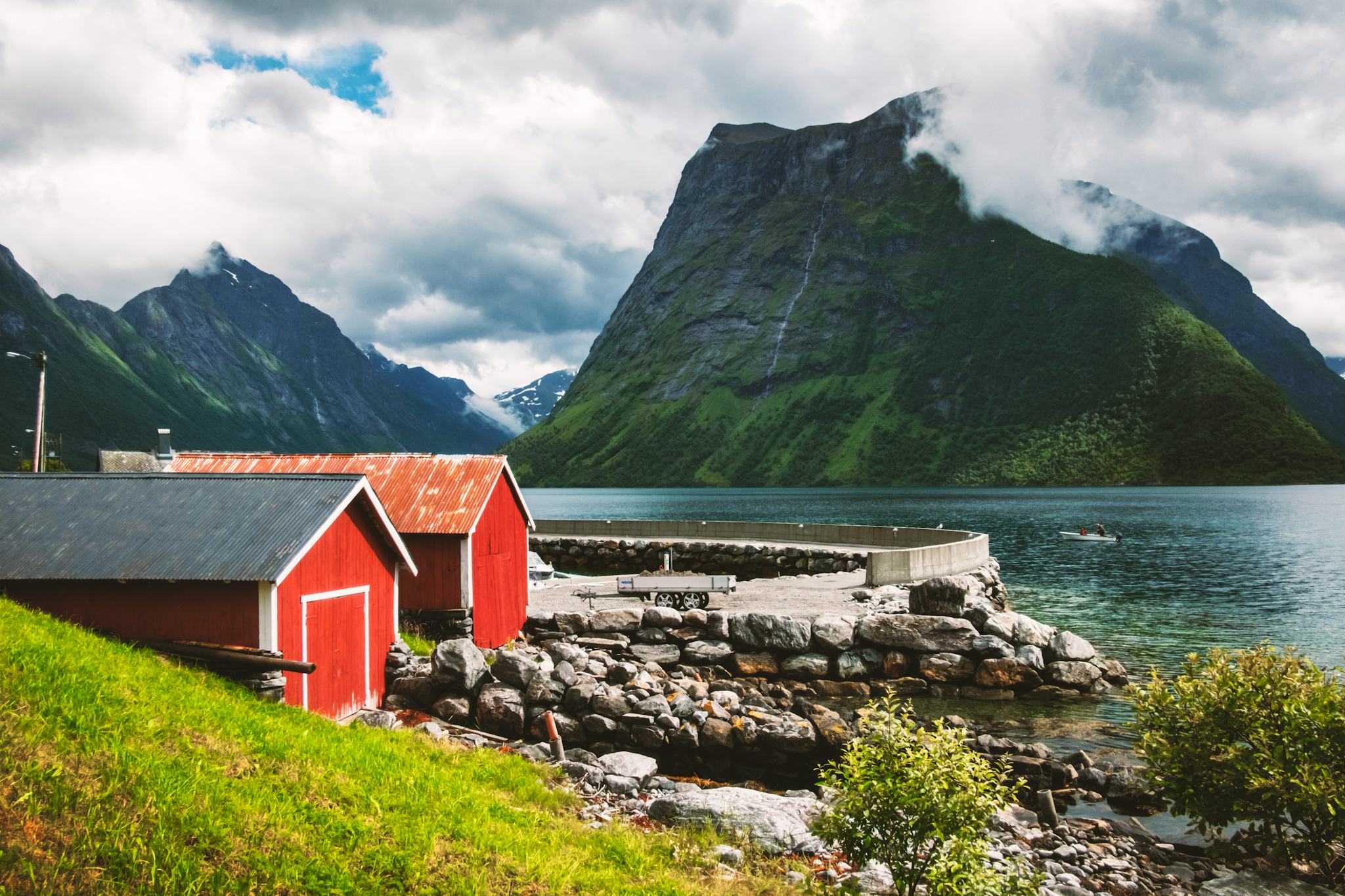 Hjorundfjorden