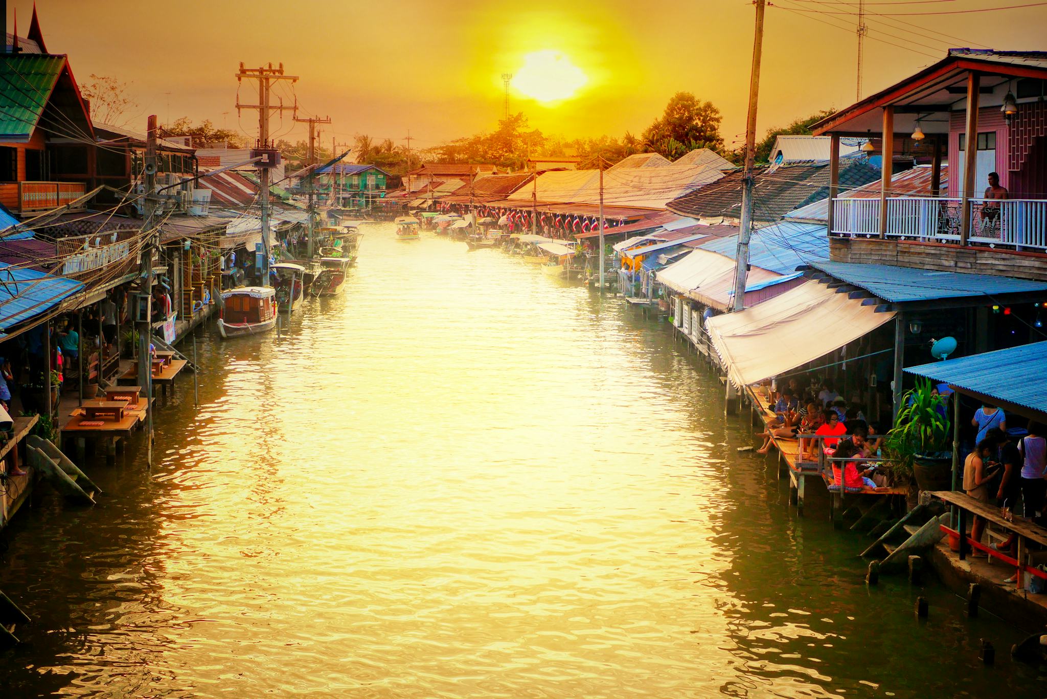 Amphawa Floating Market