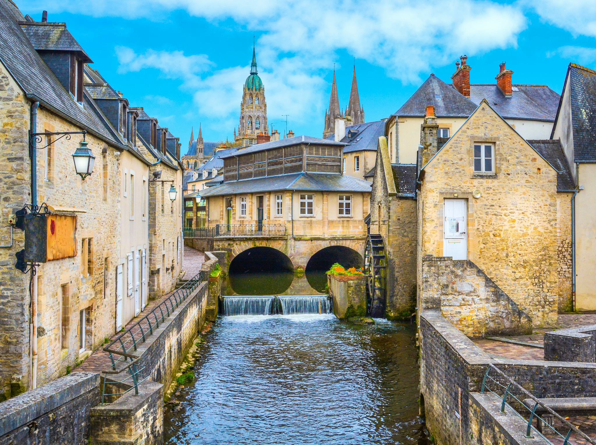 Rouen to Bayeux and Caen: Private day trip