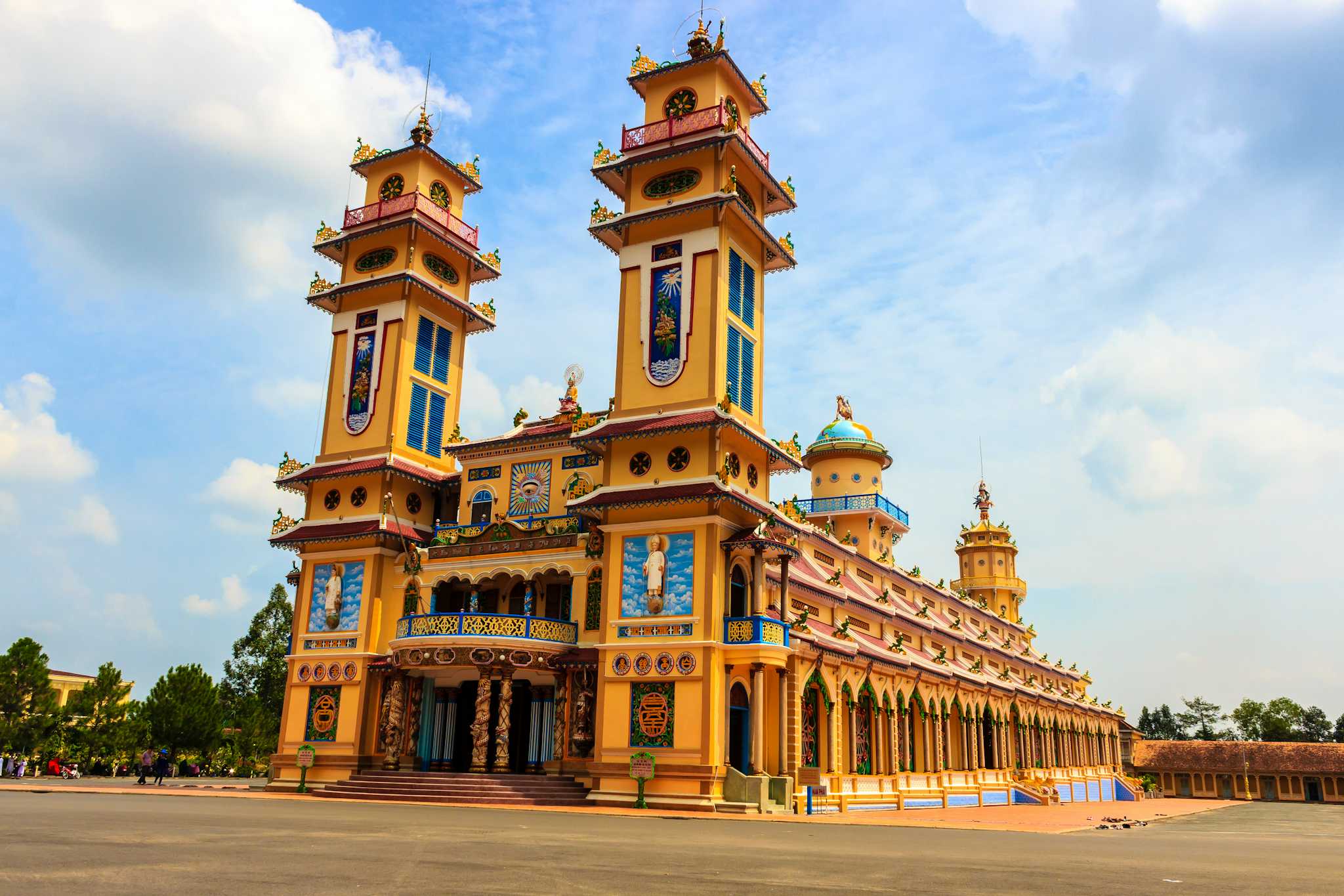 Cao Dai Temple