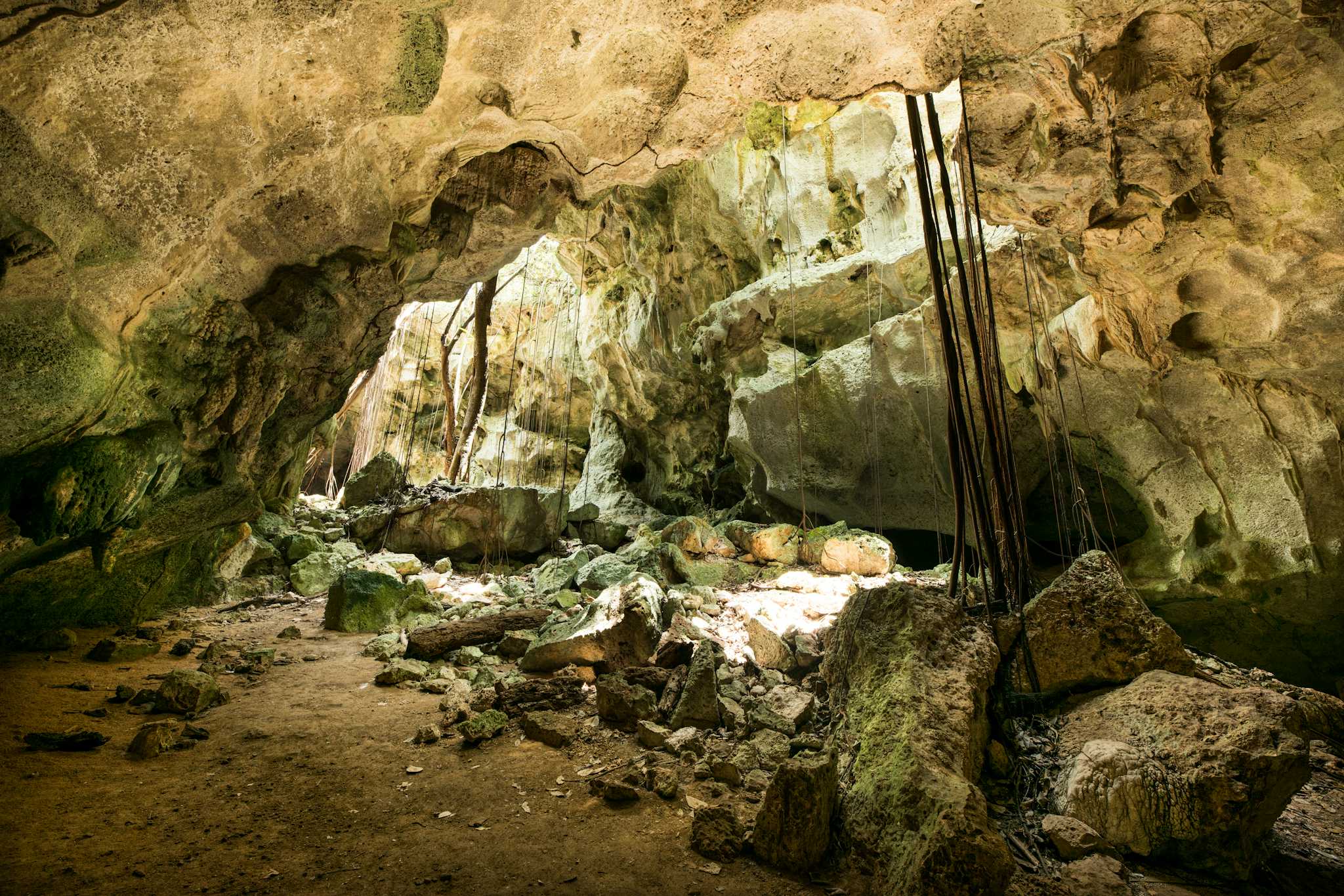 Cueva del Puente