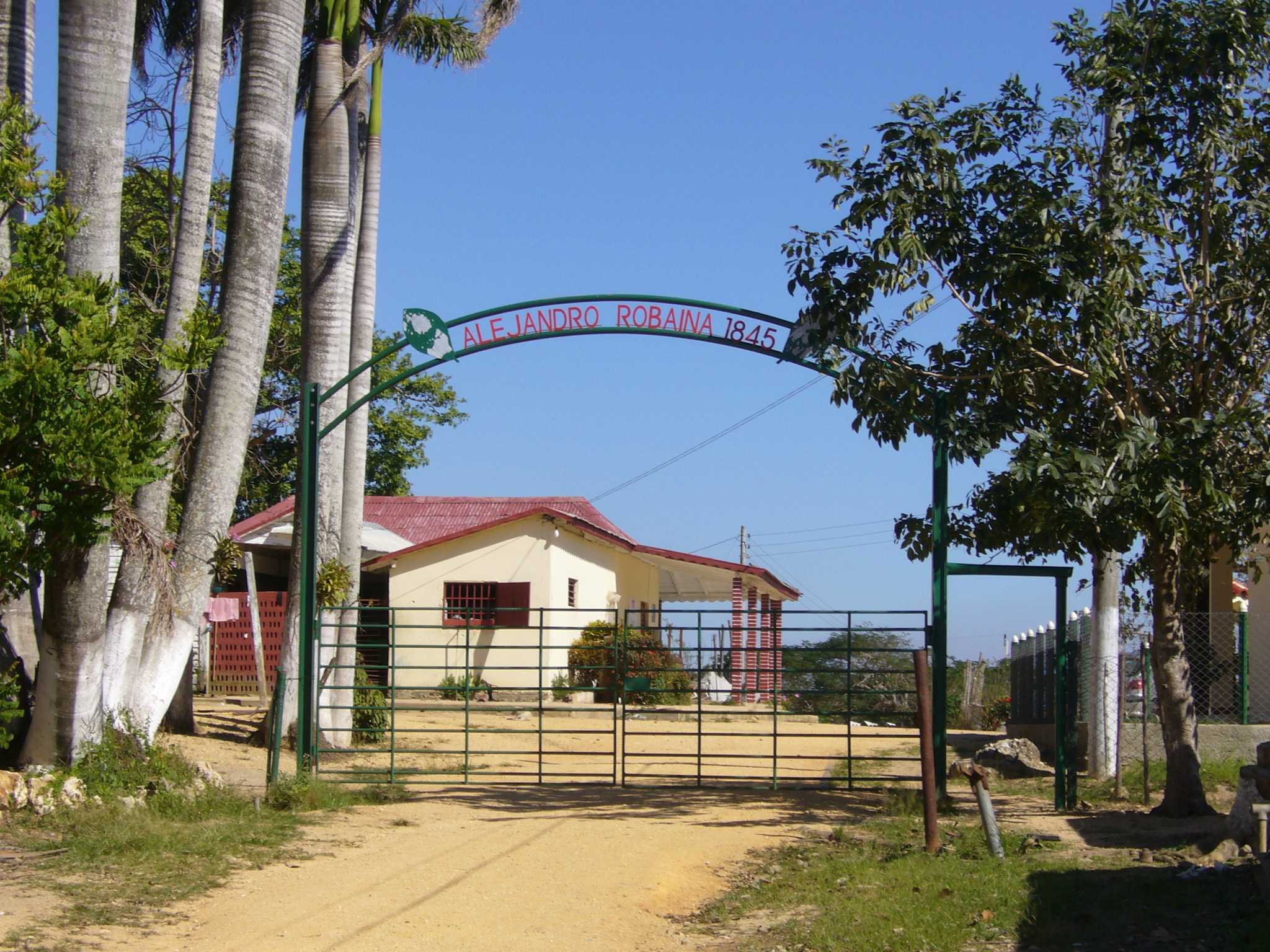 El Pinar Robaina Tobacco Farm