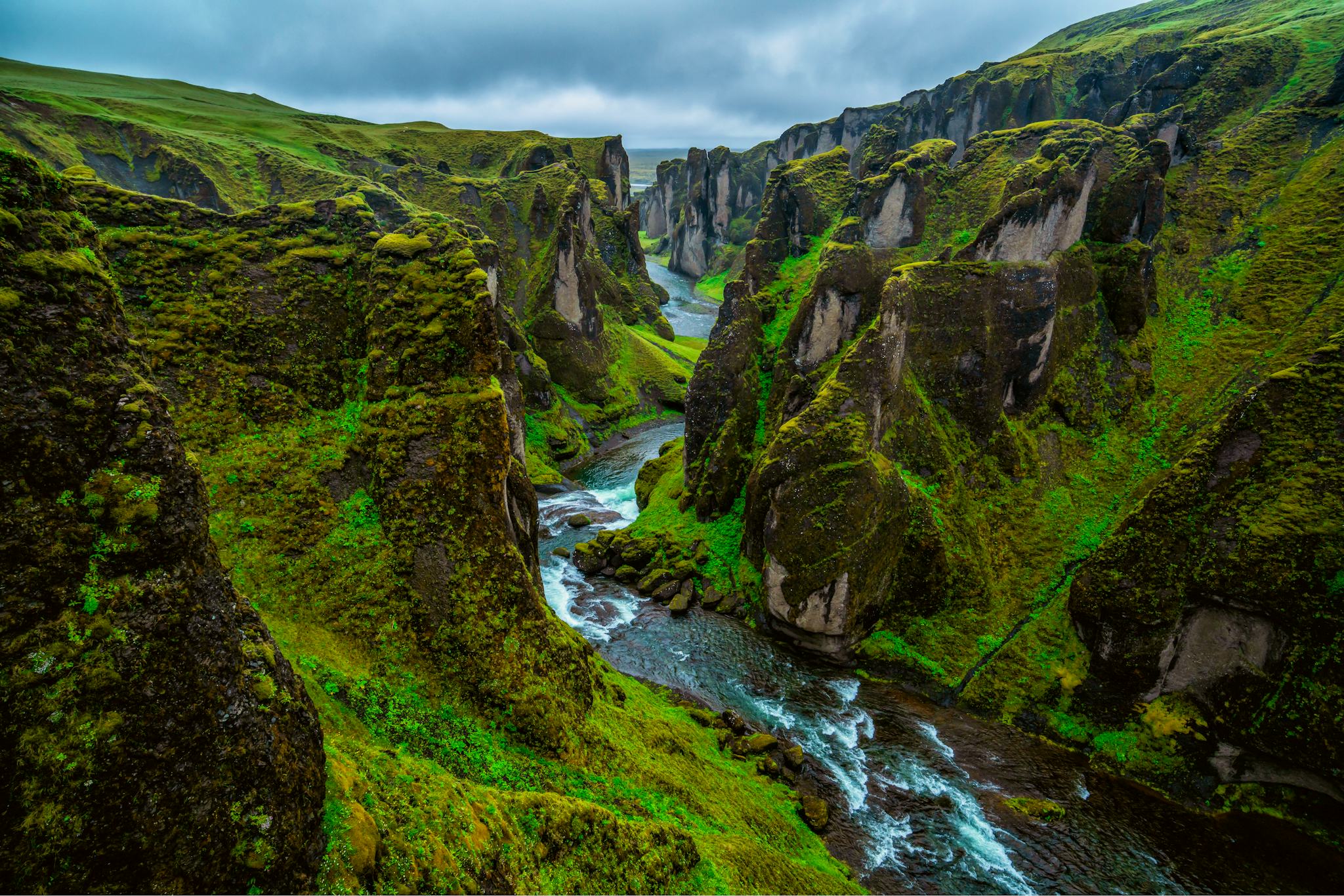 Fjaðrárgljúfur Canyon