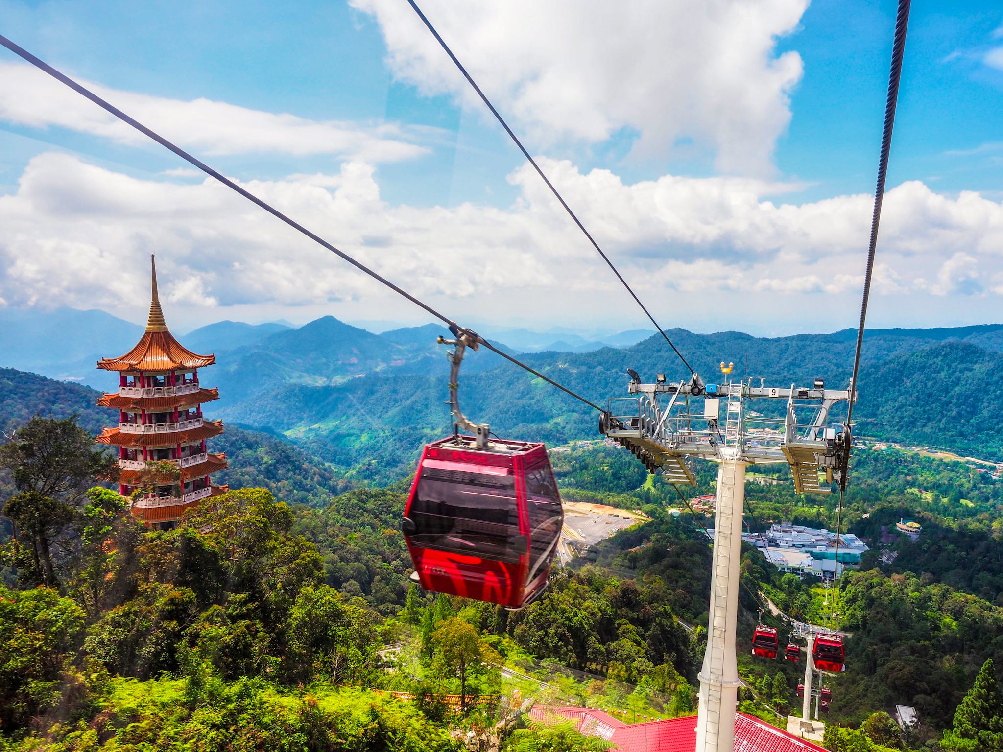 Kuala Lumpur to Genting Skyway and Batu Caves: Guided day tour