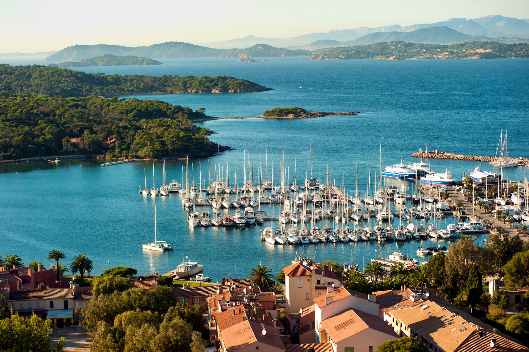Toulon to Hyeres and Giens Peninsula: Private day trip