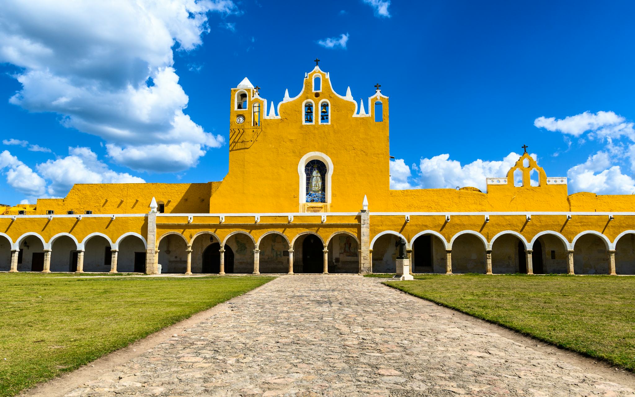 Merida to Yokdzonot, Chichen Itza, and Izamal: Day trip