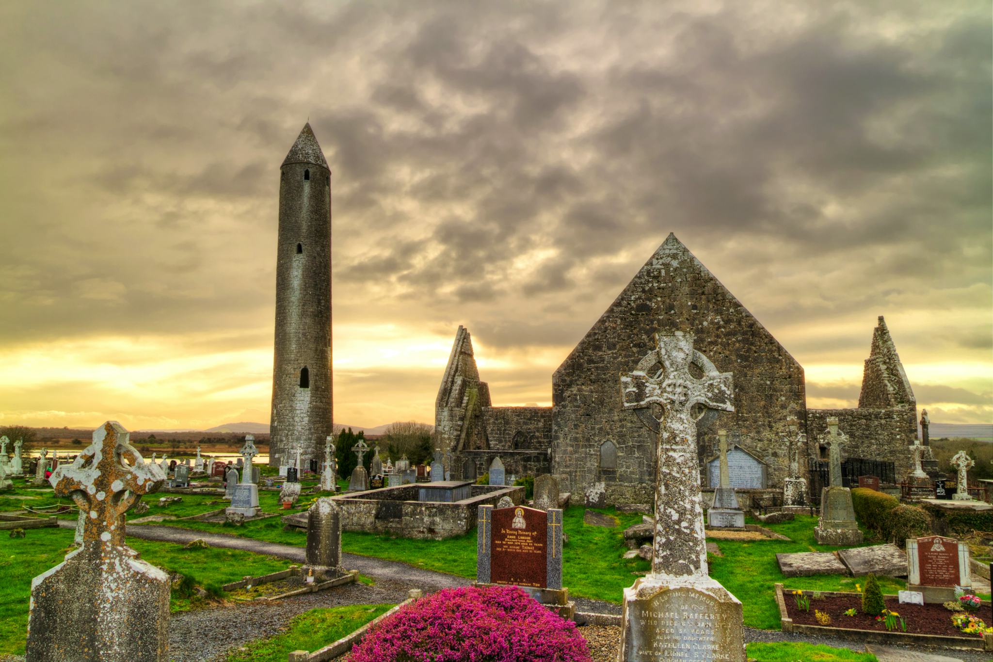 Kilmacduagh Abbey