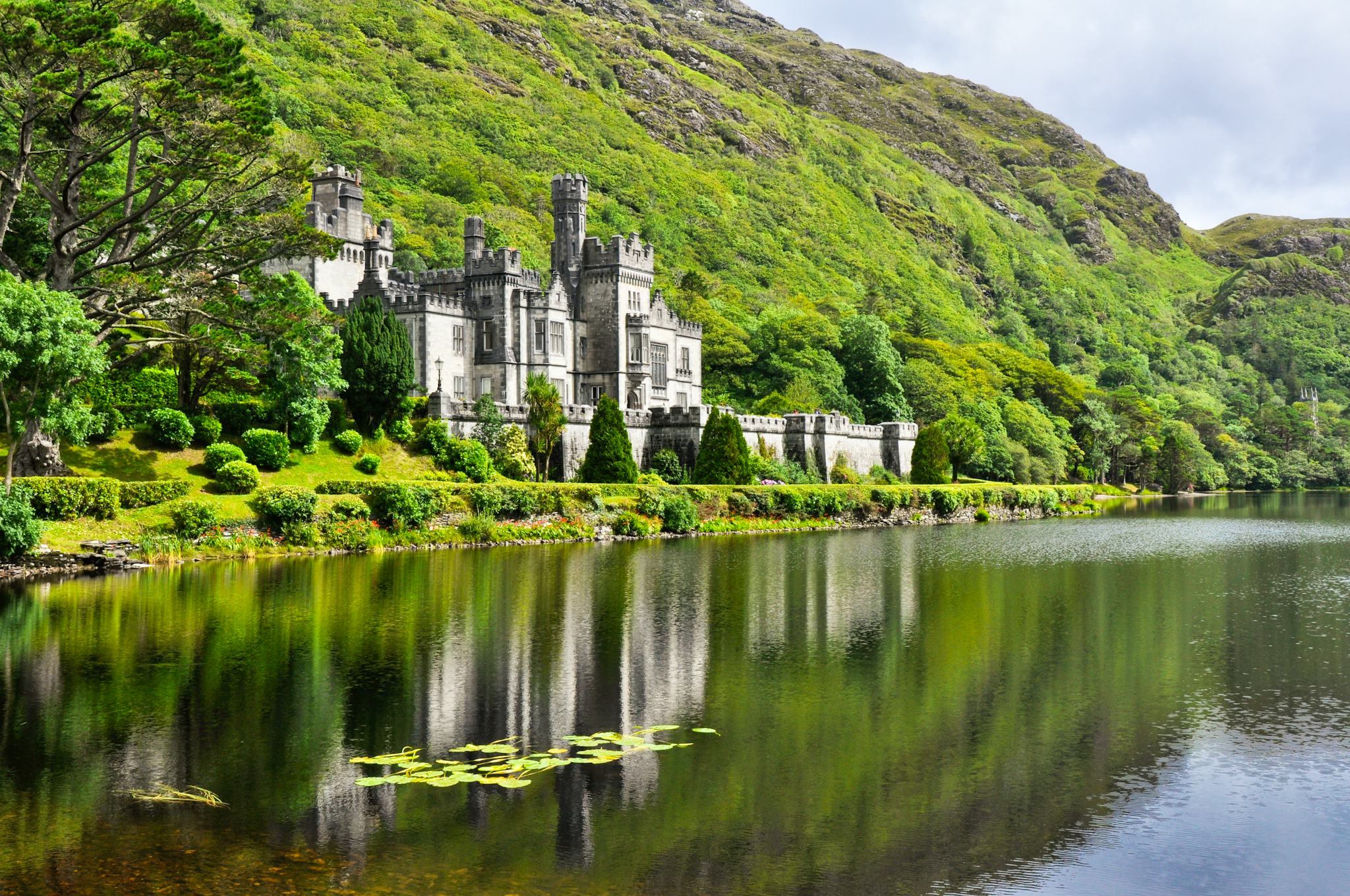 Galway to Kylemore Abbey: Private day trip