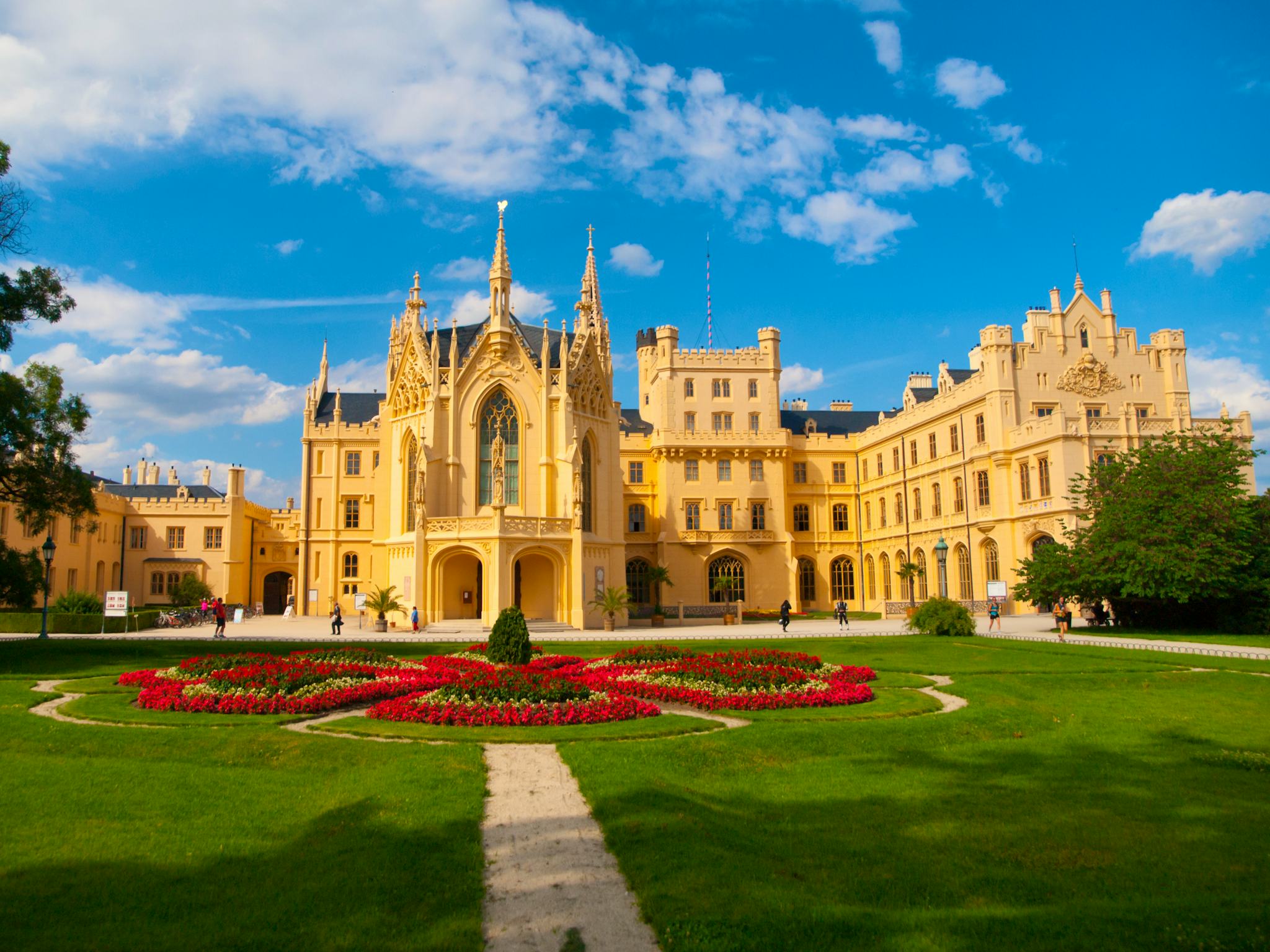 Brno to Lednice and Mikulov: Private day trip