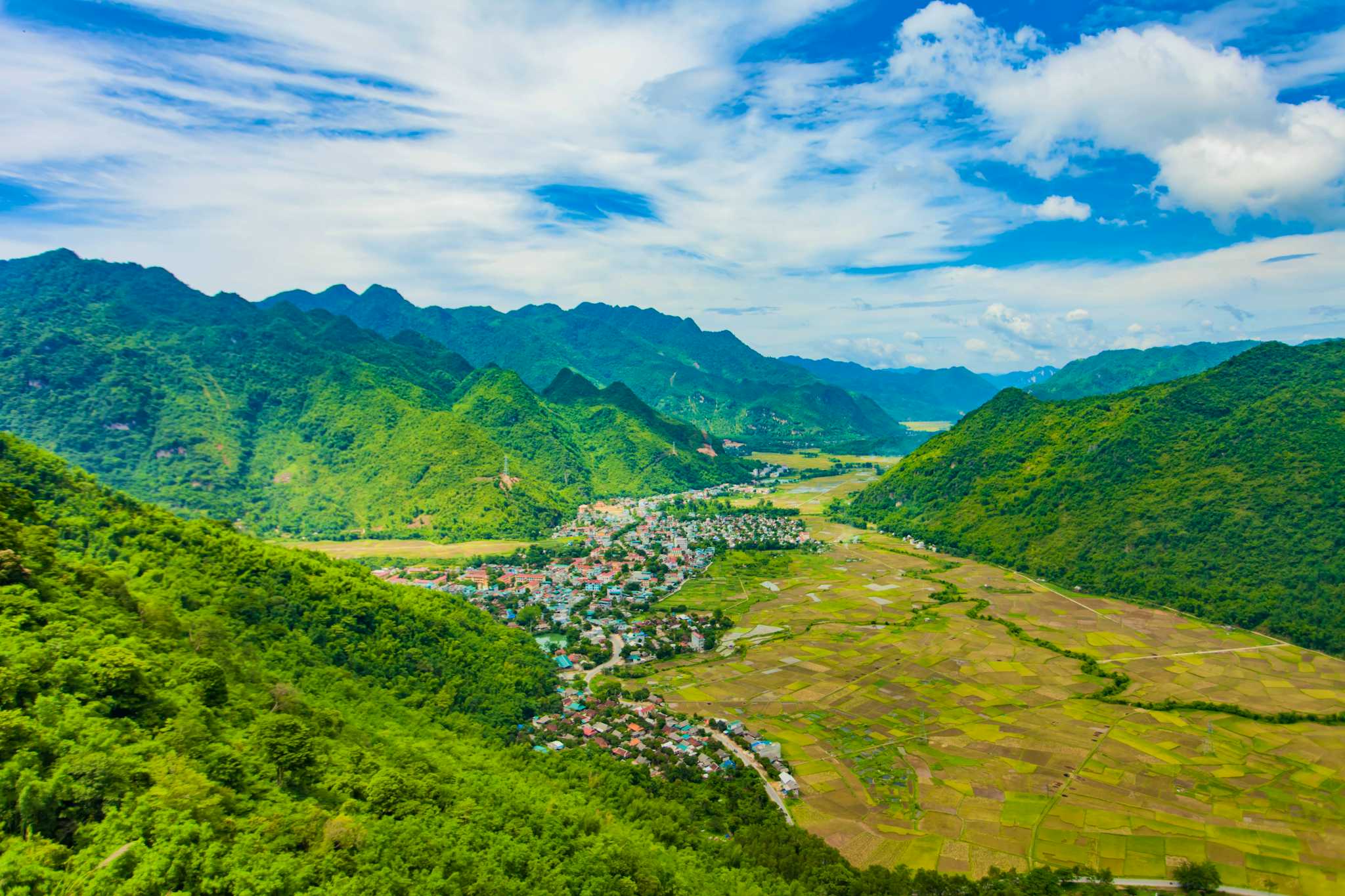  Mai Chau