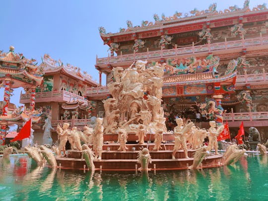 Nacha Sa Thai Chue Shrine