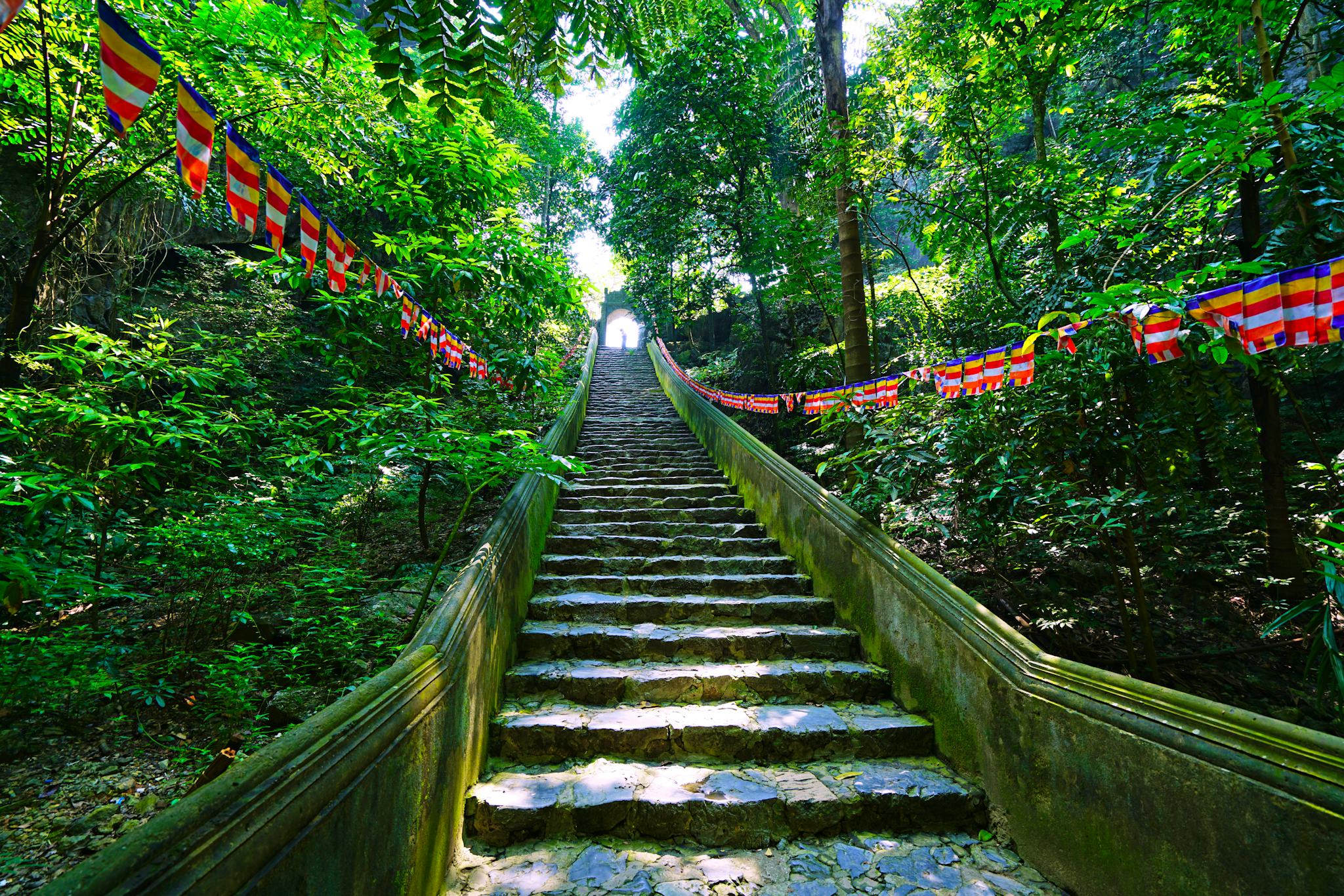 Perfume Pagoda