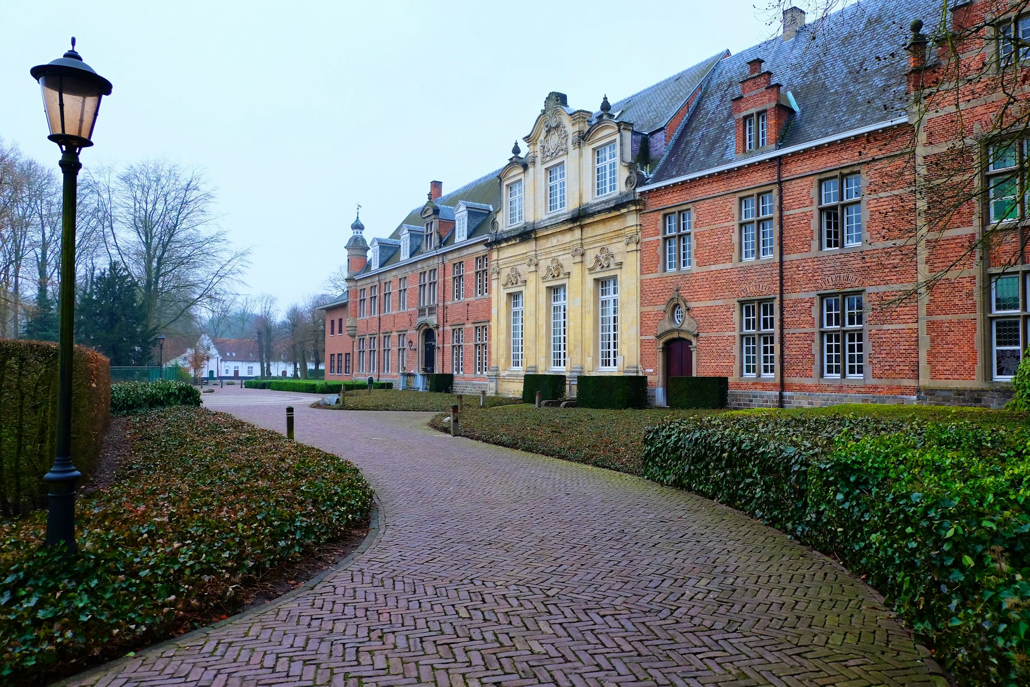 Abbaye de Postel