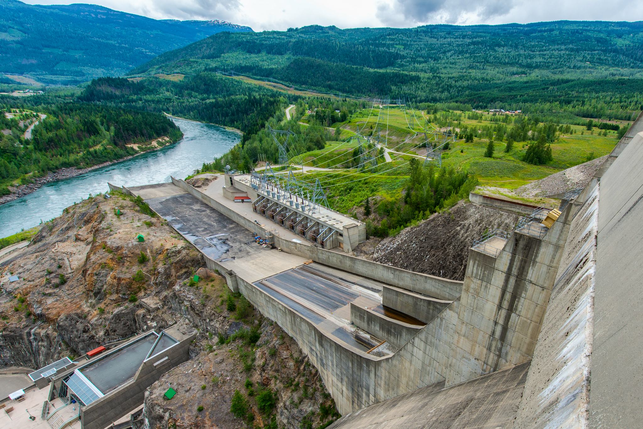 Revelstoke Dam