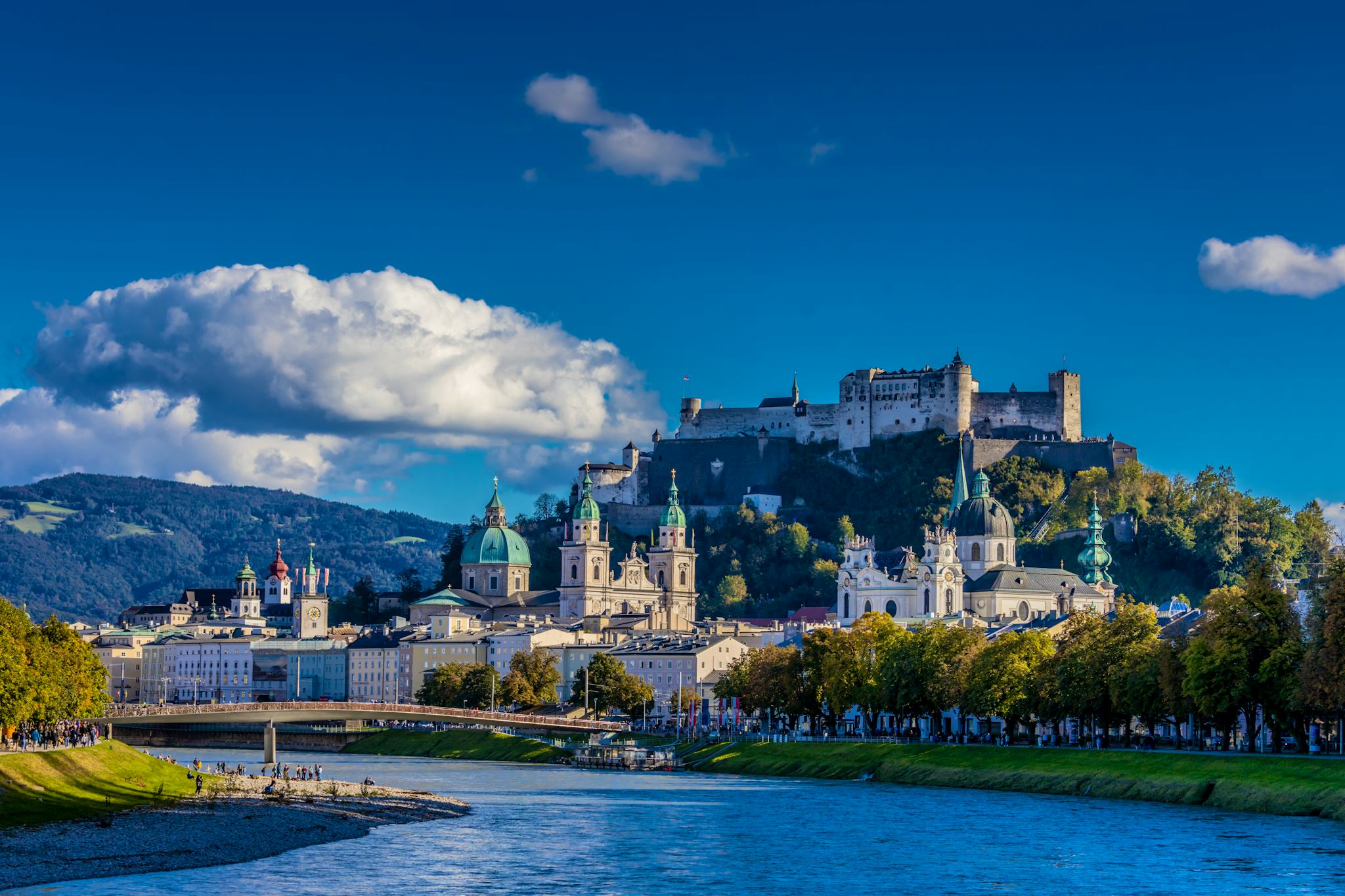 Bratislava to Vienna and Salzburg: Private day trip