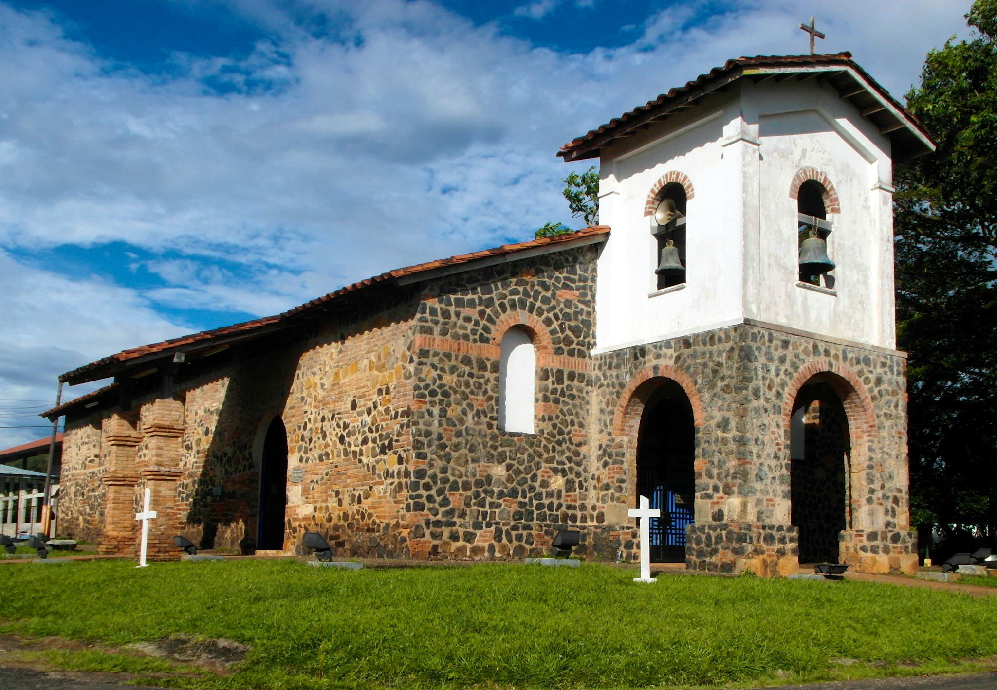 San Francisco Colonial Church Mountain