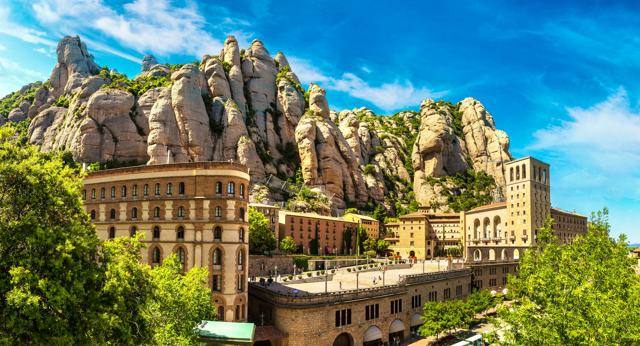 Barcelona Airport to Montserrat and Vic: Private day trip