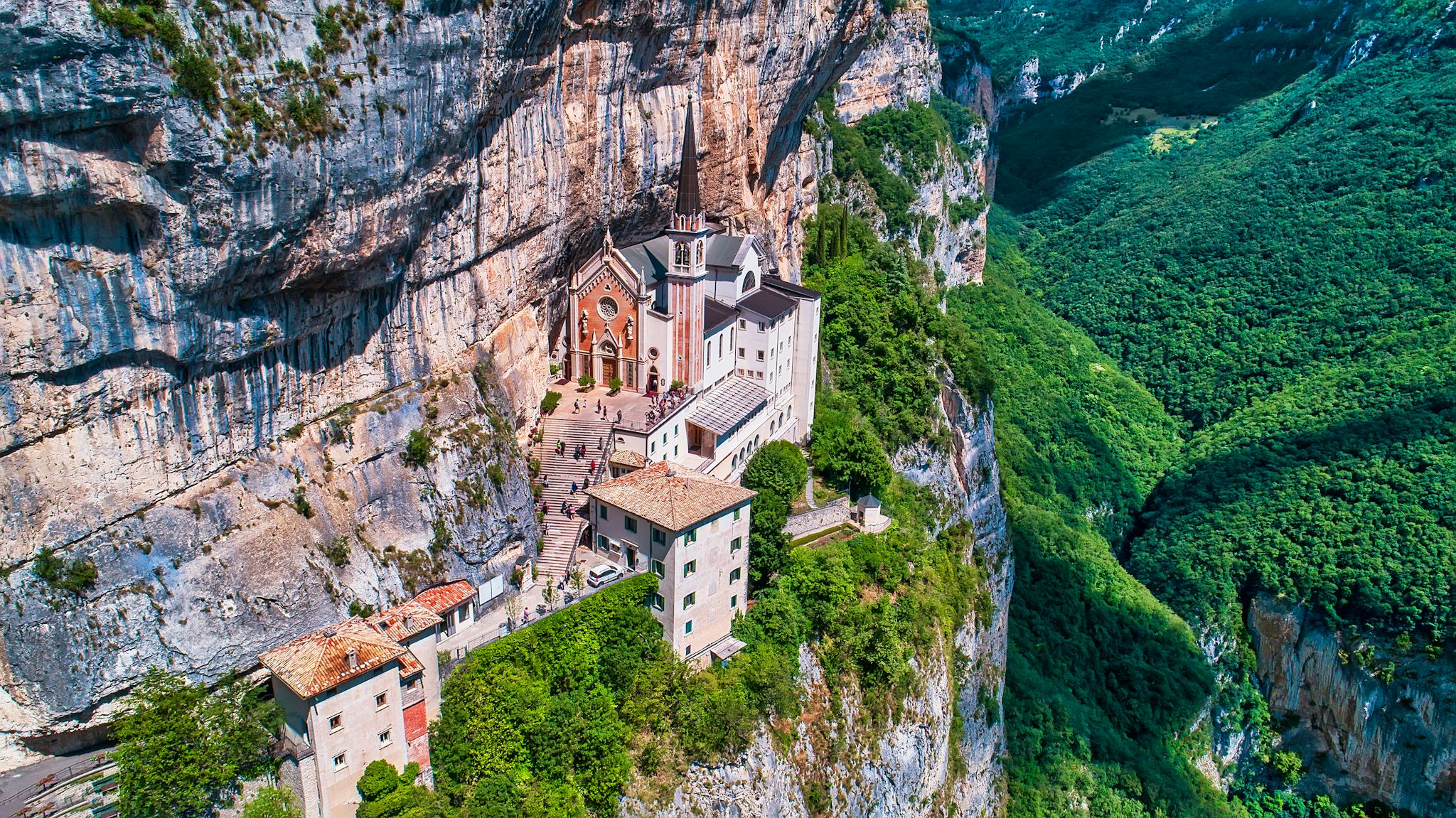 Santuario Madonna Della Corona