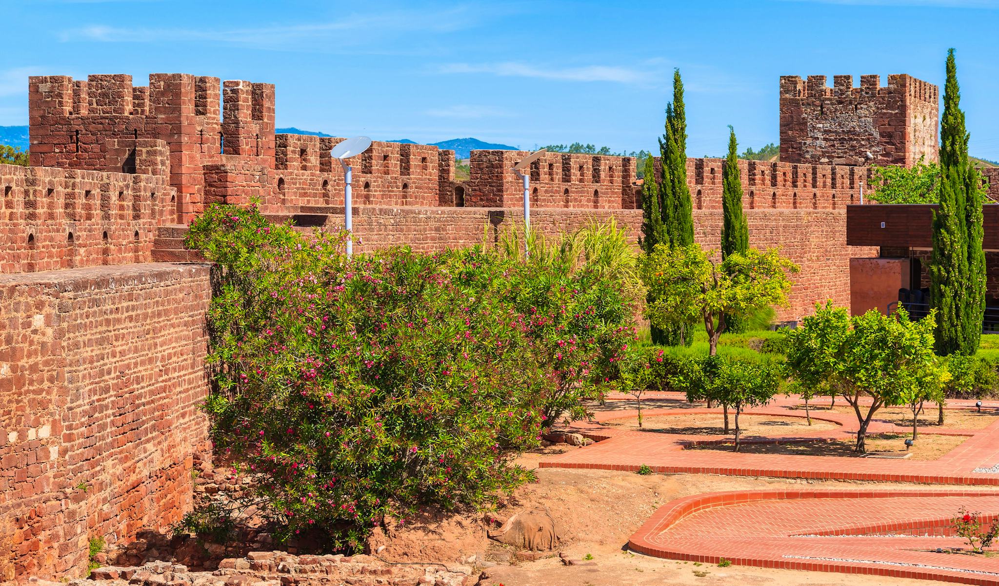 Portimao to Silves Castle and Alvor: Private day trip