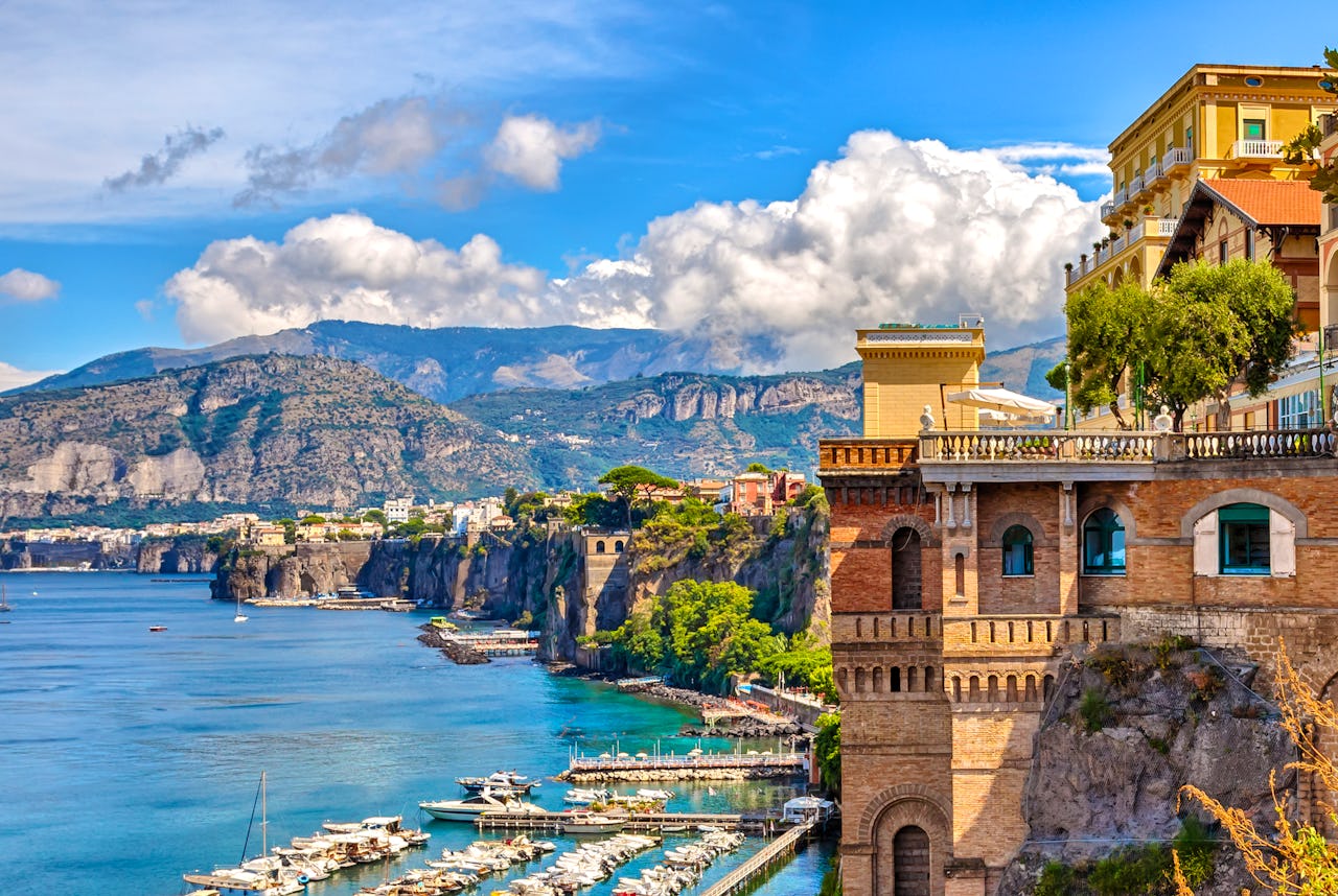 Naples to Sorrento from Private Car Transfer in 1 Hour Daytrip