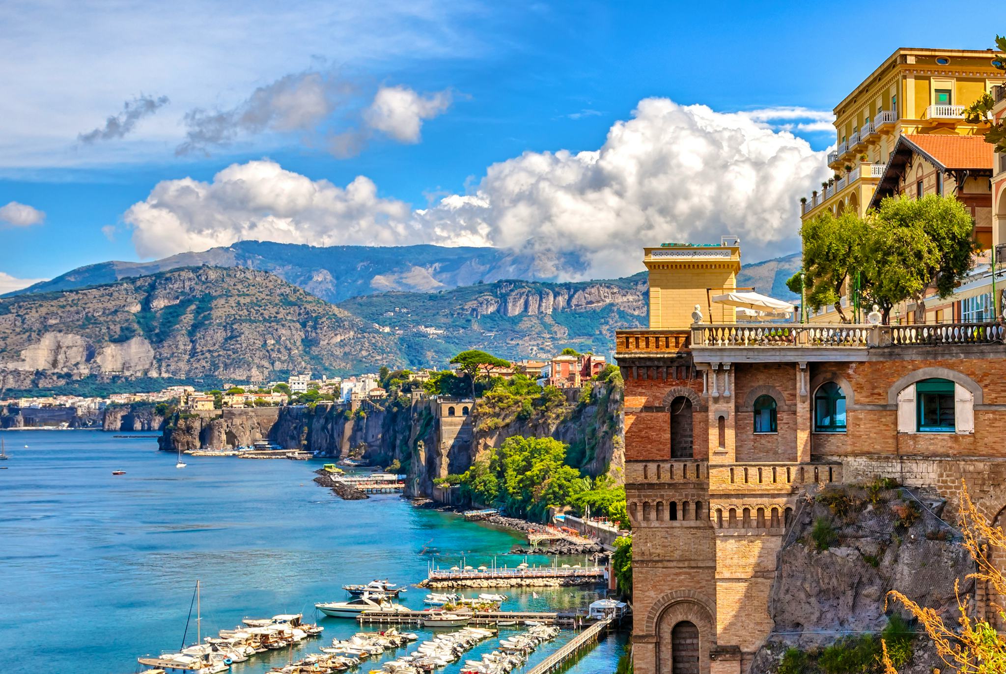 Praiano to Salerno and Vietri sul Mare: Private day trip