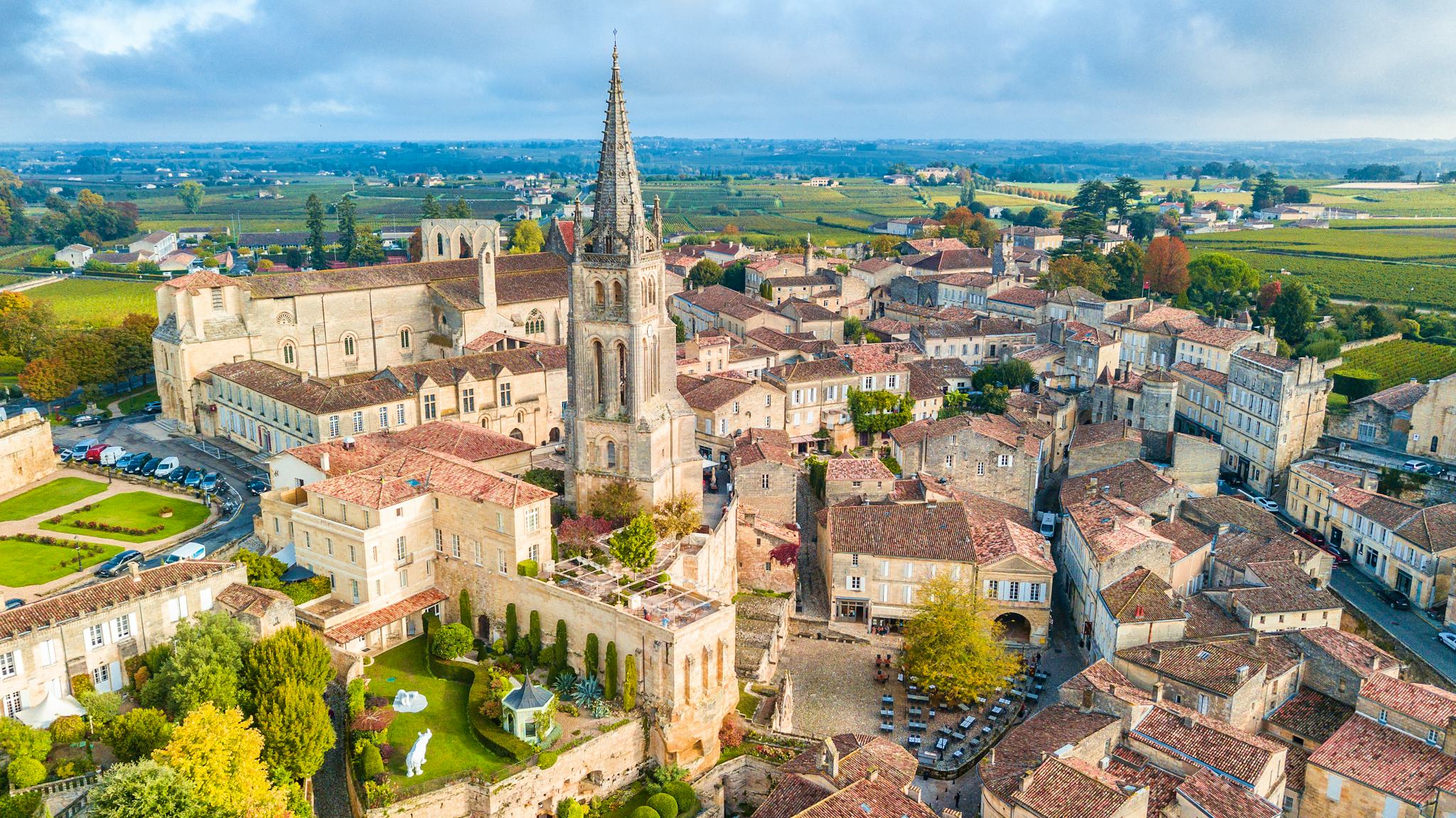 Bordeaux to Saint-Emilion and Pomerol: Day trip