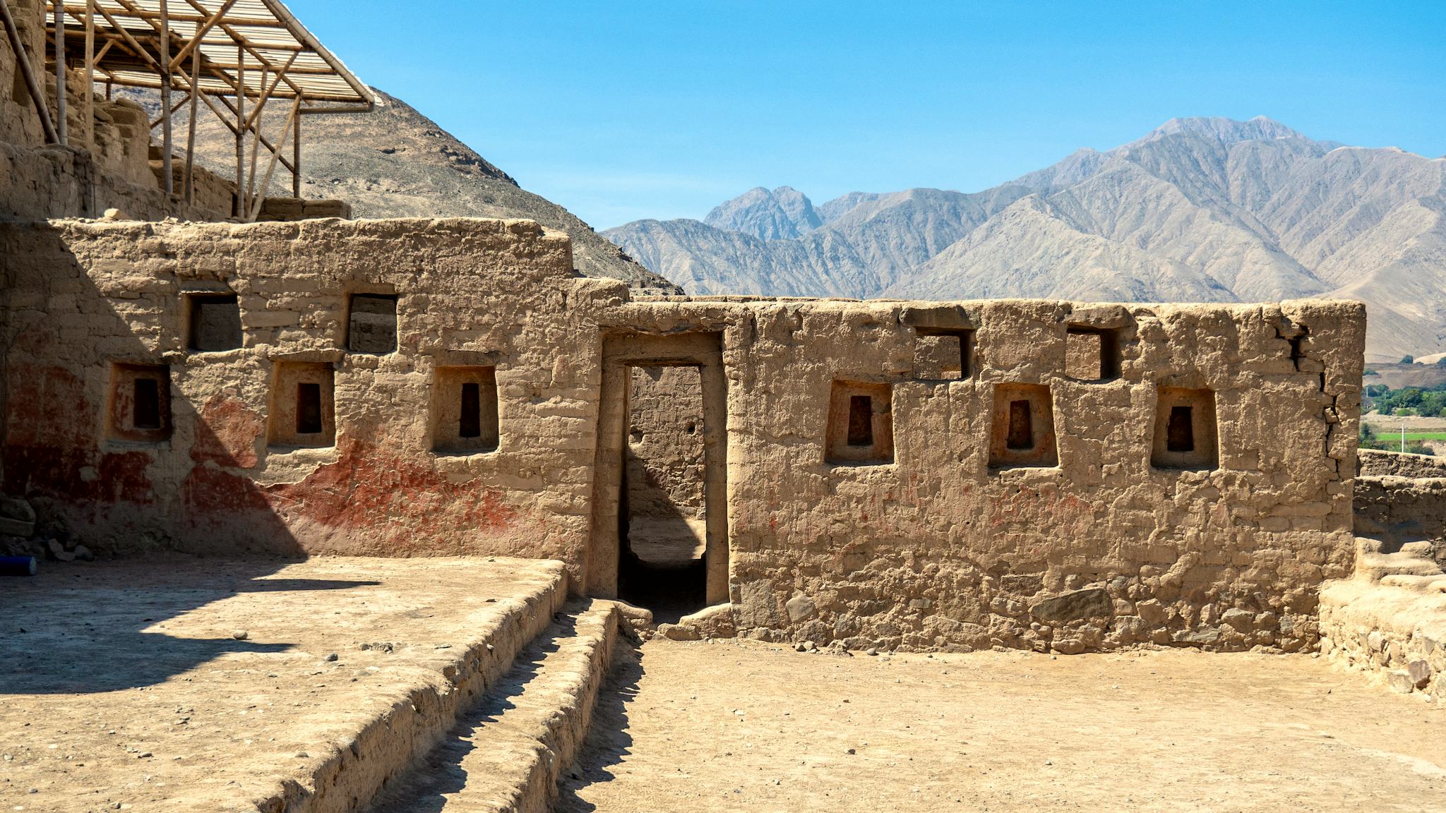 Lima to Pachacamac and Tambo Colorado: Private day trip