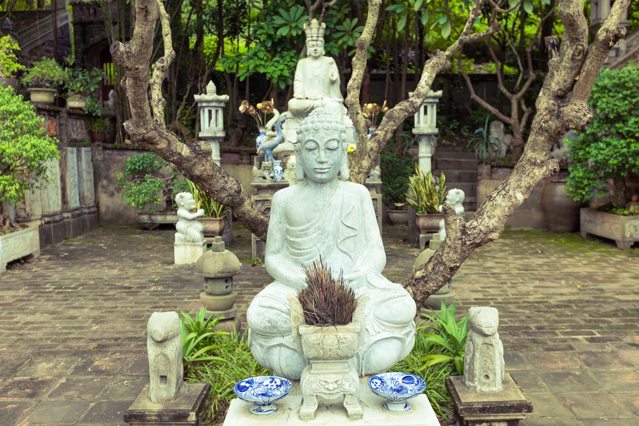 Thanh Chuong Viet Palace