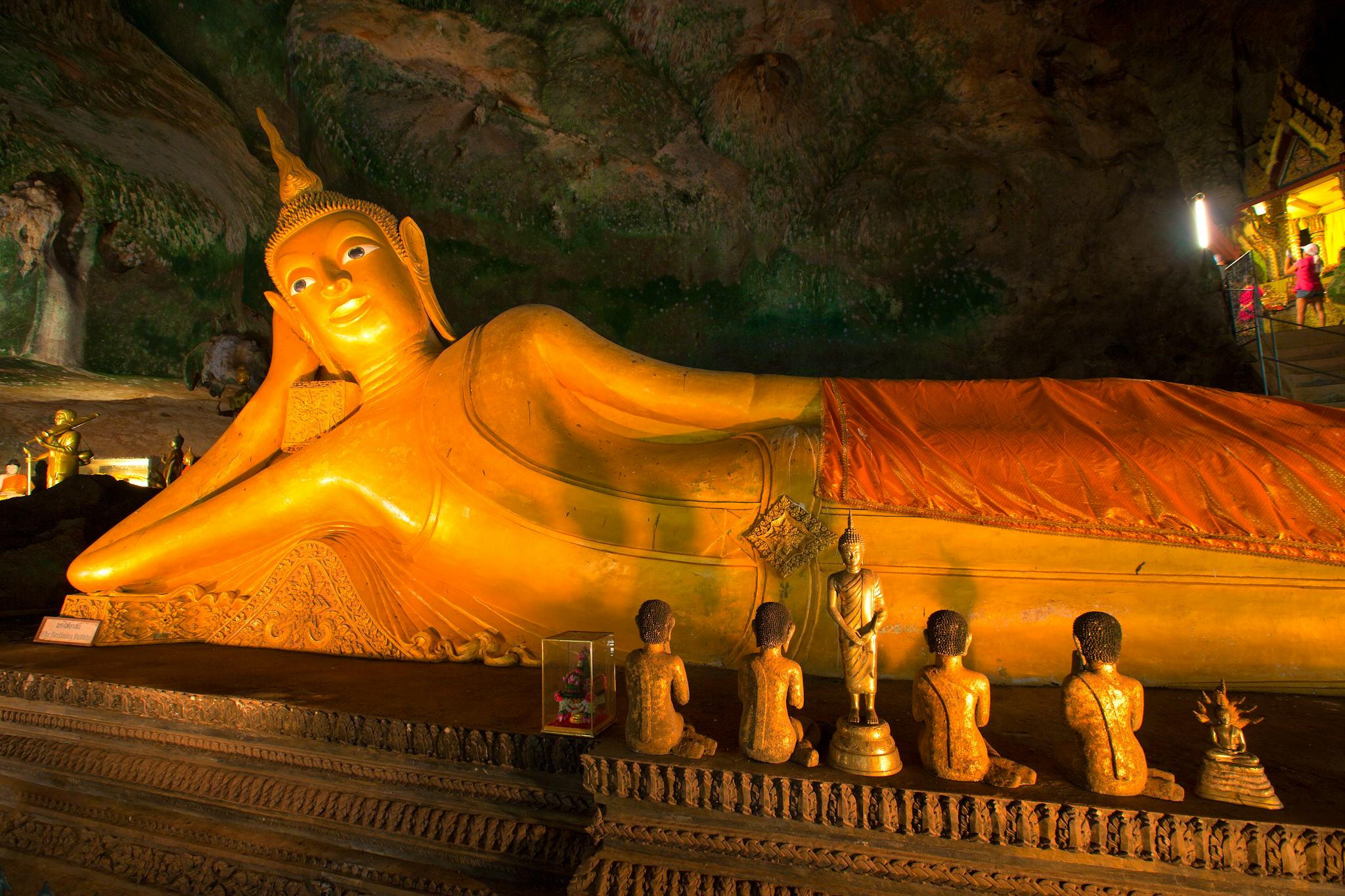 Phuket to Wat Suwan Kuha and Wat Rat Uppatham: Day trip