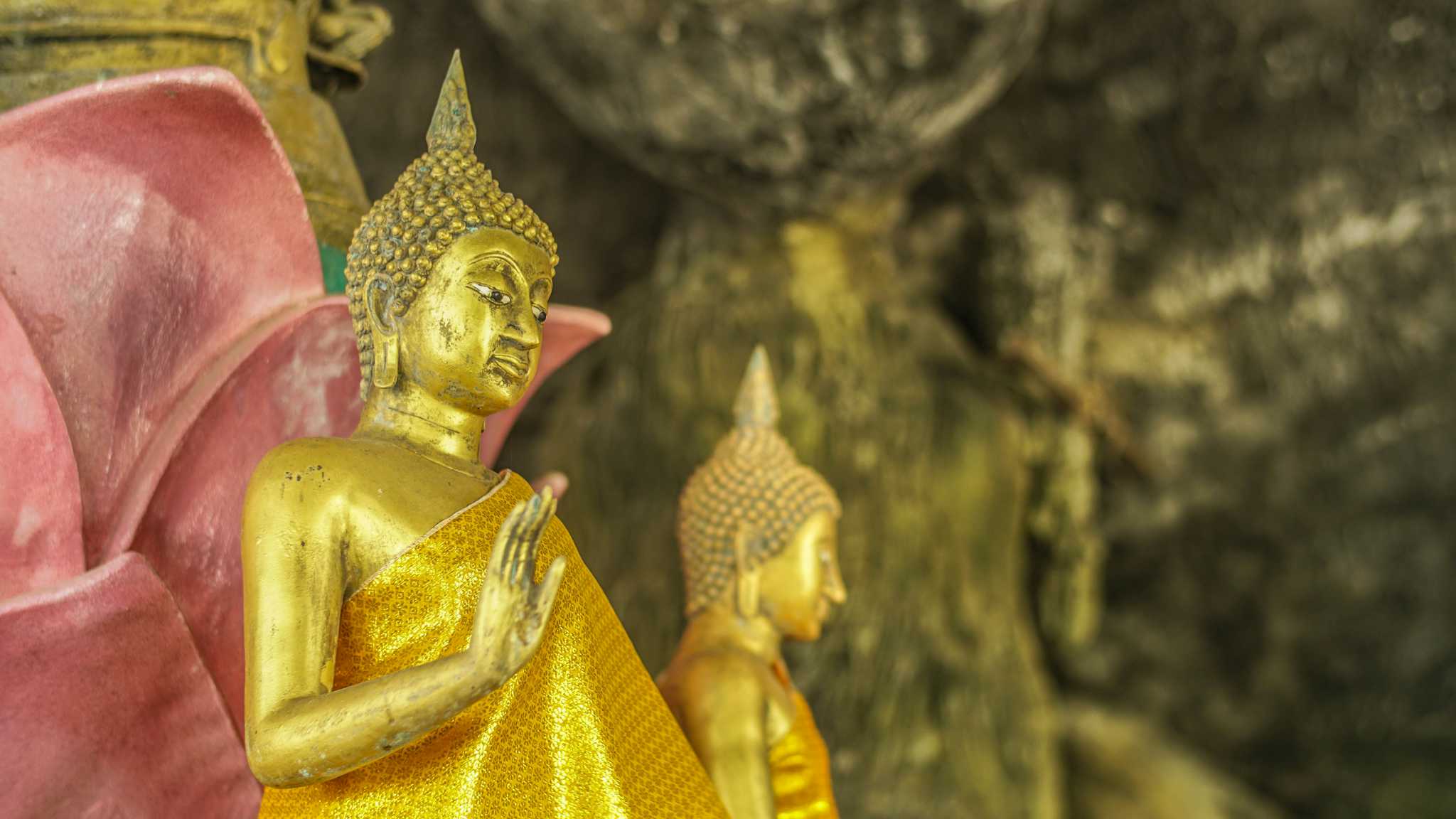 Wat Tham Khao Tao