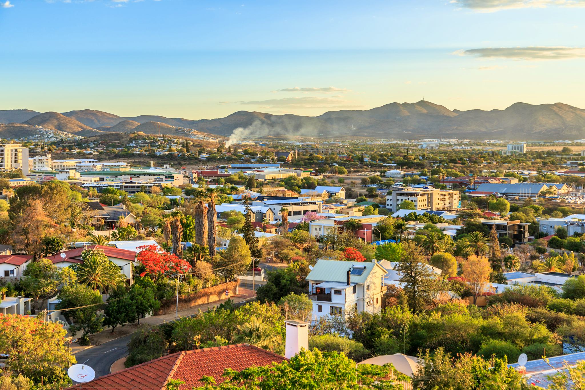 Keetmanshoop 到 Windhoek Airport